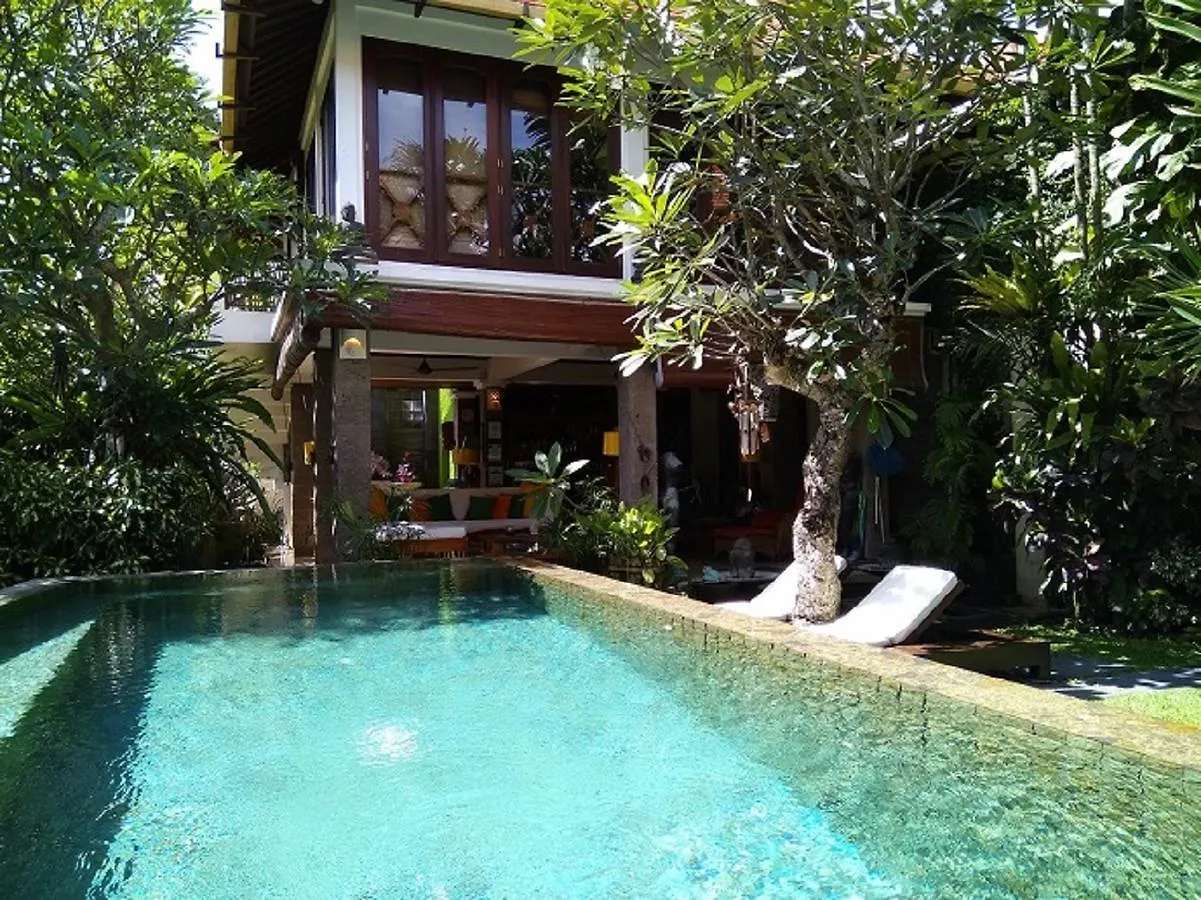 Umah Watu Villas Seminyak Vendégház